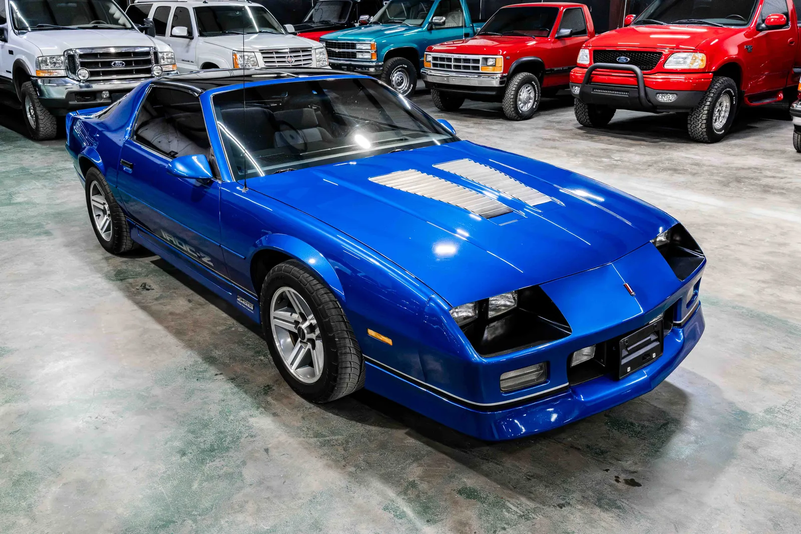 1986-Chevrolet-Camaro-Bright Blue Metallic-149653--39.jpg